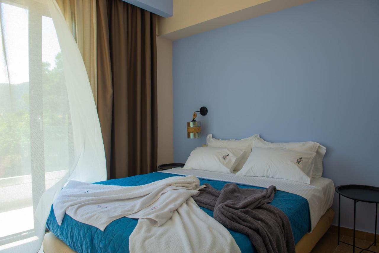 Domus Hospitality Lejlighedshotel Vourvourou Eksteriør billede