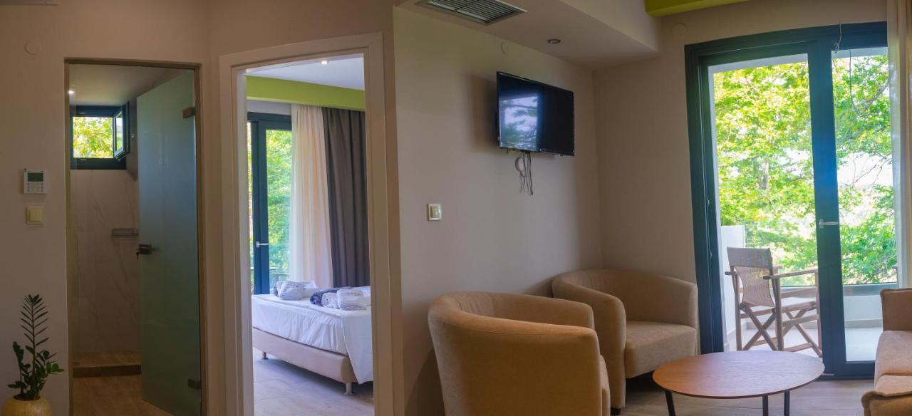 Domus Hospitality Lejlighedshotel Vourvourou Eksteriør billede
