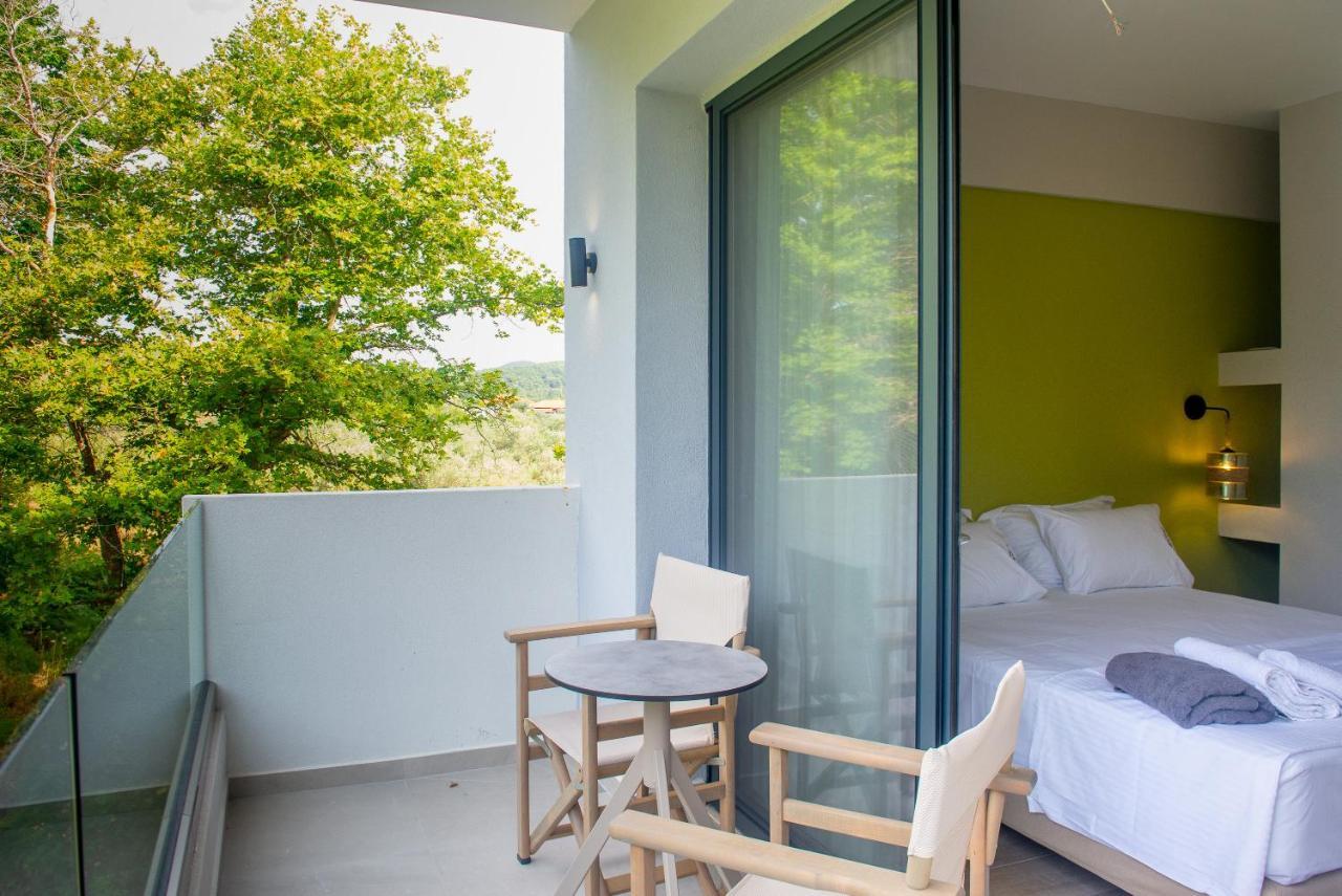 Domus Hospitality Lejlighedshotel Vourvourou Eksteriør billede