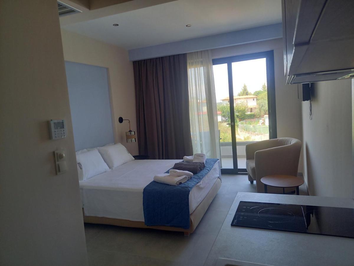 Domus Hospitality Lejlighedshotel Vourvourou Eksteriør billede