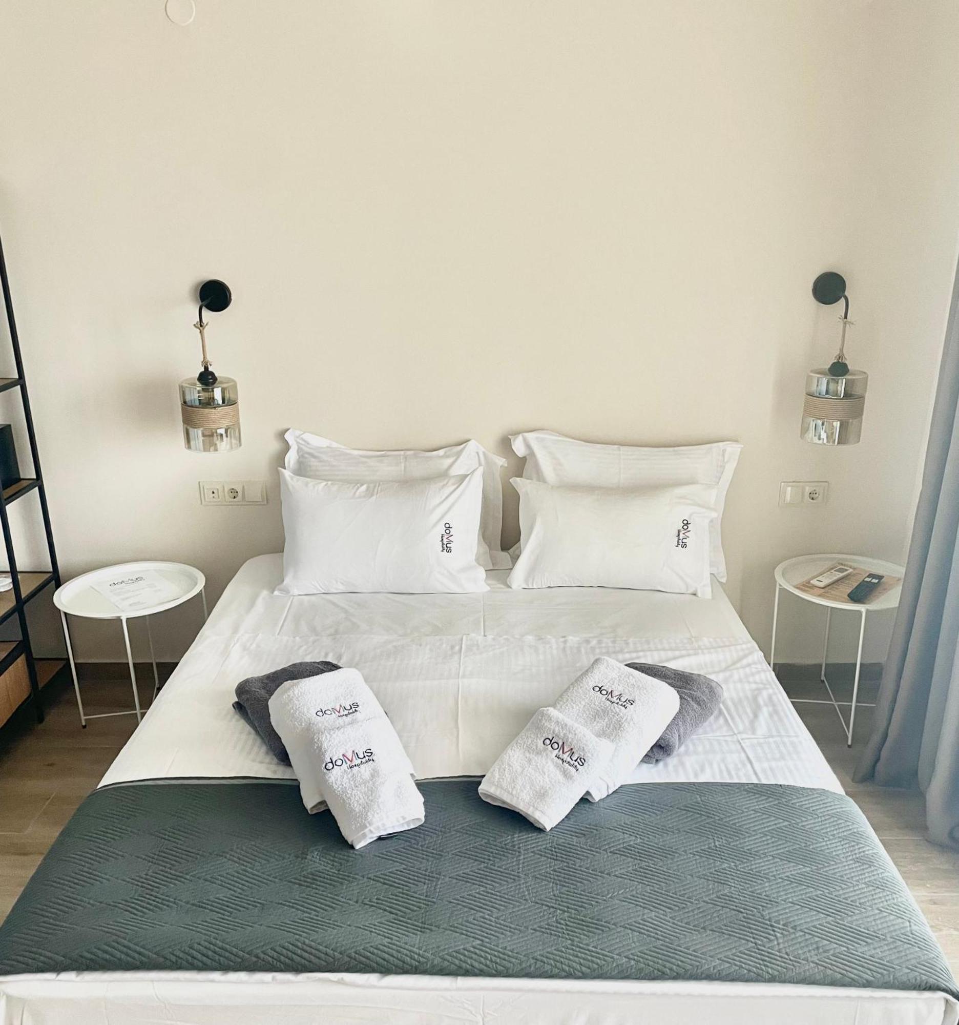 Domus Hospitality Lejlighedshotel Vourvourou Eksteriør billede
