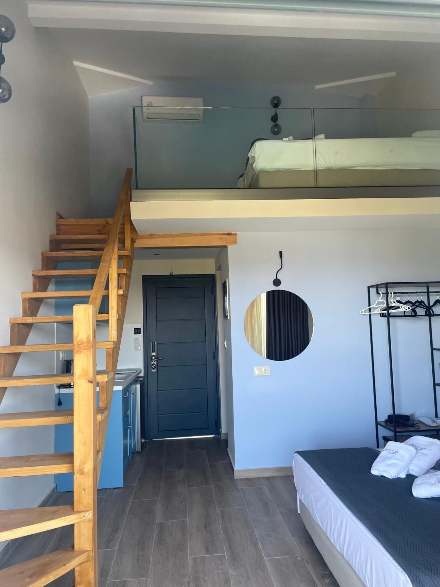 Domus Hospitality Lejlighedshotel Vourvourou Eksteriør billede
