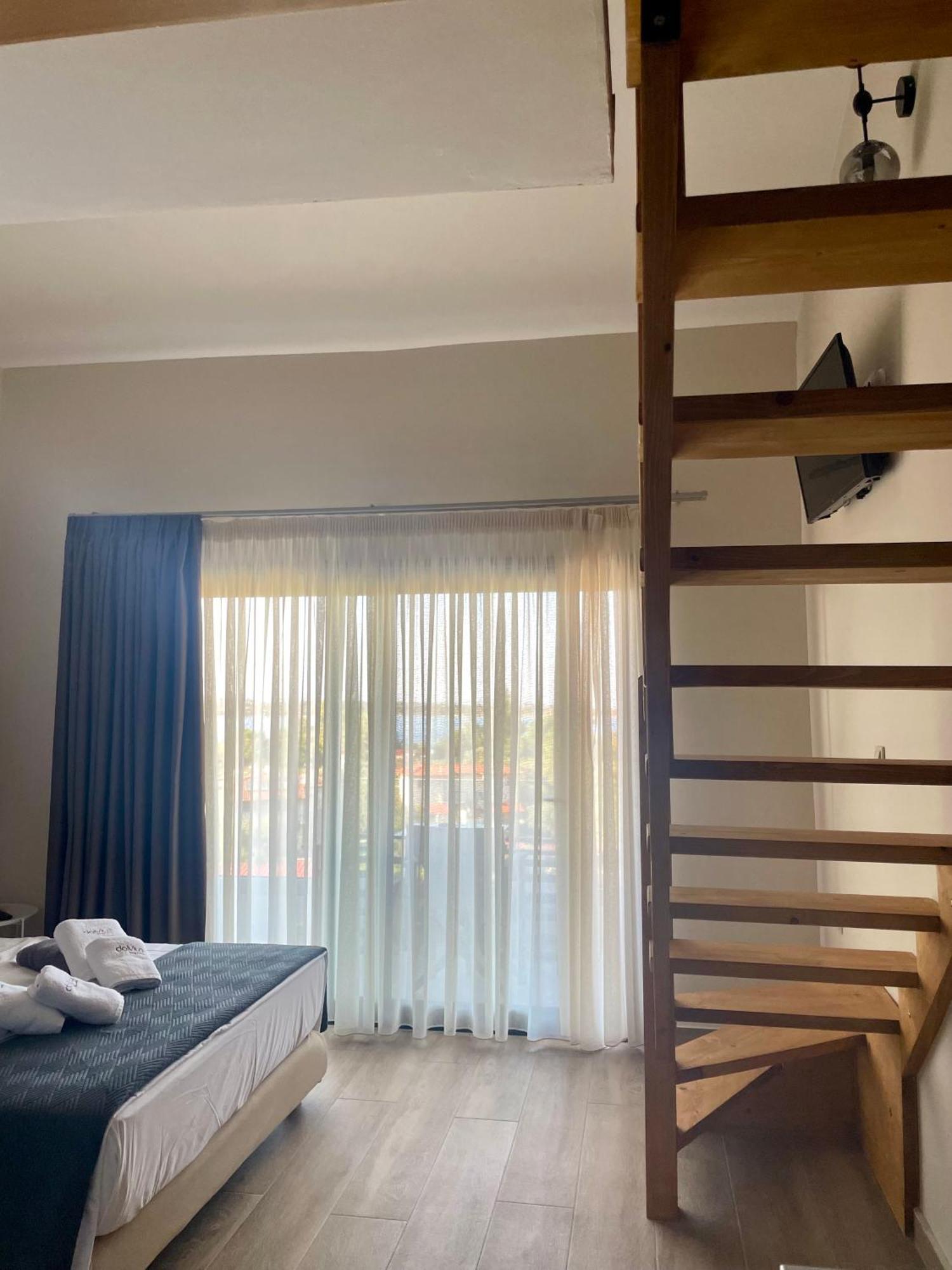 Domus Hospitality Lejlighedshotel Vourvourou Eksteriør billede
